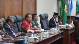 Kabidkum Polda Aceh Kombes Pol. Febri Kurniawan Ma'ruf, S.H., S. I. K, menghadiri Rapat Paripurna DPRA Tahun 2024