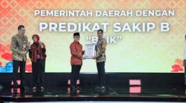 PJ Walikota Langsa Syaridin menerima penghargaan SAKIP dari Kemen PAN-RB 