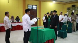 Rektor Institut Agama Islam Negeri (IAIN) Langsa Prof. Dr. Ismail Fahmi Arrauf Nasution, MA, Selasa (15/10/2024) merotasi dan melantik dua pejabat pelaksana akademik di kampus setempat 
