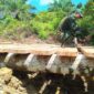 Satgas TMMD Reguler  ke 112 Kodim 0115/Simeulue kerjasama pembangunan jembatan 