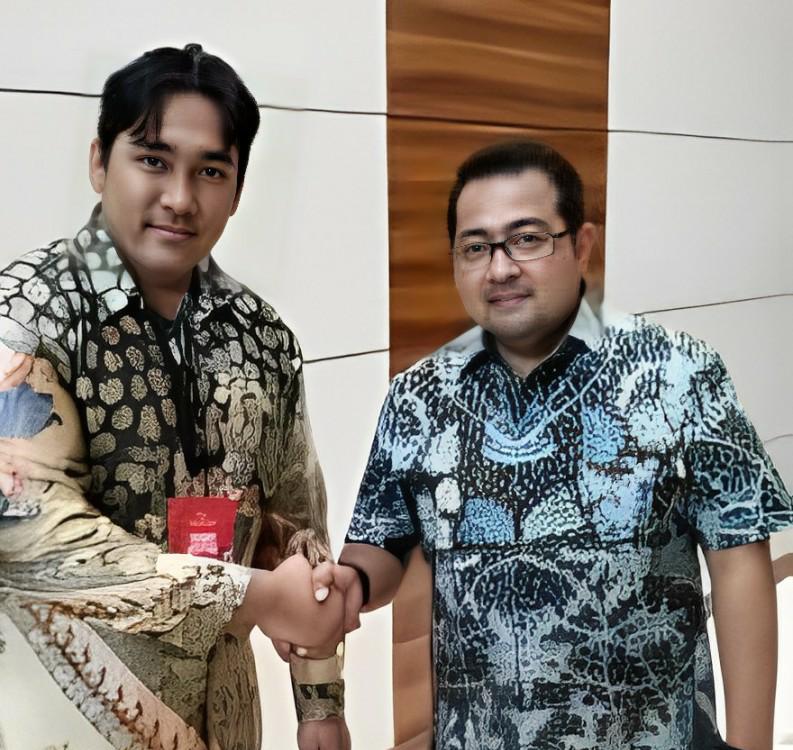 Dr. Zulfadli, S.H, M.H Mengucapkan Selamat dan Sukses kepada Politisi senior Partai Demokrat Teuku Rifky Harsya yang terpilih menjadi Menteri Ekonomi Kreatif/Kaban Ekonomi Kreatif di kabinet merah putih Pemerintah Prabowo - Gibran. yang dilantik pada Rabu, 16 Oktober 2024, di Istana Negara, Jakarta. 