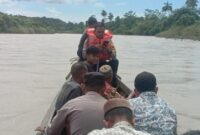 Tim sedang melakukan pencarian terhada korban tenggelam (dok : Waspada.id)