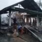 Dua unit rumah terbakar di Desa Suka Makmur.