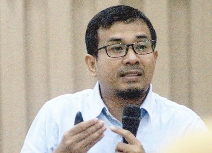 Direktur lembaga survei E-Trust, Dr Nasrul Zaman ST MKes, menyatakan bahwa pasangan calon gubernur dan wakil gubernur Aceh, Muzakir Manaf (Mualem) dan Fadlullah (Dek fadh), diprediksi tidak akan terkejar oleh pasangan Bustami Hamzah dan Fadhil Rahmi dalam kontestasi Pilkada Aceh 2024. Sabtu Sabtu 23/11/2024. 