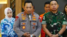 Kapolri Jenderal Polisi Drs. Listyo Sigit Prabowo menyatakan, bahwa dirinya memerintahkan Kapolda Sumatera Barat (Sumbar) Irjen Suharyono untuk mengusut tuntas motif di balik penembakan di Polres Solok Selatan. Sabtu 23/11/2024.