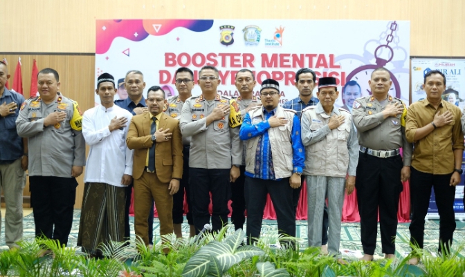 Foto bersama usai mengelar kegiatan 
