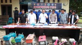 atuan Reserse Kriminal (Satreskrim) Polres Aceh Singkil berhasil mengungkap tiga kasus pada awal tahun 2025. Kasus berat tersebut yaitu pencurian dengan pemberatan (curat) mesin hand traktor, pencurian sepeda motor, dan pemerkosaan terhadap anak di bawah um