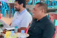 Gubernur Aceh terpilih Muzakkir Manaf (kiri) ngopi bareng bersama Ketua IMI Kota Langsa Dalem Syukri ST.