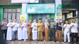 Bupati Pidie H. Sarjani Abdullah, SH menghadiri kegiatan Sunat Massal Gratis Bagi 1.000 Anak di Kabupaten Pidie, Yang dilaksanakan pad Senin, (10/03/2025) di Puskesmas Sakti.