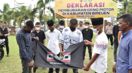 olres Bireuen menggelar deklarasi pembubaran geng motor yang menamakan diri sebagai Pasukan Jalan Sadis (PJS), dalam sebuah kegiatan yang berlangsung di Lapangan Hijau 97 