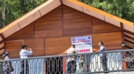 Ditreskrimsus Polda Aceh melakukan penyitaan terhadap satu unit rumah milik karyawan PT Bank Pembiayaan Rakyat Syariah (BPRS) Gayo di Desa Hakim Bale Bujang, Kecamatan Lut Tawar, Kabupaten Aceh Tengah, Jumat, 9 Mei 2025.