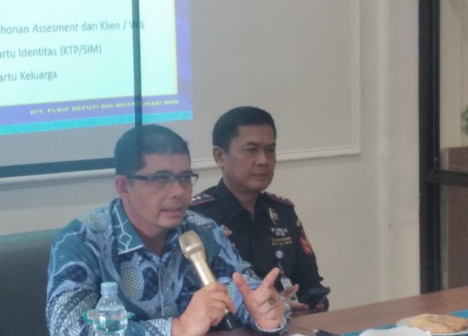 Kepala BNN Kota Langsa Dr.Muhammad Dahlan SH, MH (kanan) bersama Kepala Bea Cukai Langsa Sulaiman