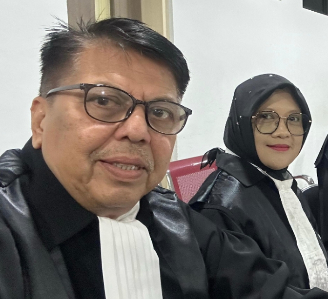 Advokat Hasan Basri SH MH dan Dian Yuliani SH MH saat melakukan pendampingan hukum kepada Sri Novita Sari ST.