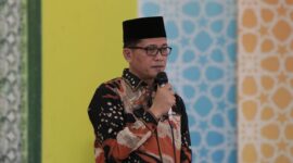 Bupati Aceh Selatan H Mirwan MS tetap komitmen mencari solusi untuk berbagai persoalan daerah termasuk persoalan keluhan masyarakat terhadap ruas jalan dari Gampong Ujung Padang sampai Buket Gadeng, Kecamatan Kota Bahagia kabupaten Aceh Selatan.senin 23/06/2025.