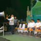 Kakanwil Kemenag Aceh Azhari memukul bedug pelepasan pawai takbiran iduladha 1446 H, Kamis malam (5/6).