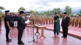 Bupati Aceh Besar, H. Muharram Idris, resmi melantik Bahrul Jamil, SSos, MSi sebagai Sekda Aceh Besar secara definitif, Pelantikan dan pengambilan sumpah jabatan digelar di halaman Kantor Pemkab Aceh Besar, Kota Jantho, Senin (14/7/2025).