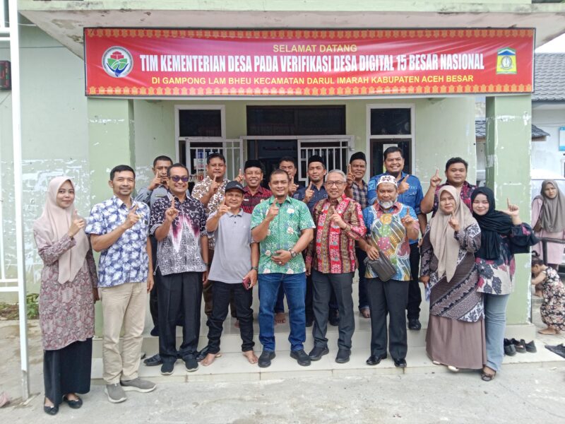 penguji dari Direktorat Jenderal Pembangunan Desa dan Perdesaan. Mereka mengajukan berbagai pertanyaan terkait kondisi dan pemanfaatan inovasi digital di desa,
