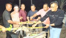 Camat Teupah Tengah melakukan silaturahmi dengan kepala desa
