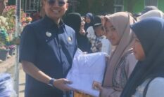 Walikota Langsa Serahkan Seragam Gratis, Begini Kata Kepala SMP Negeri I Langsa 