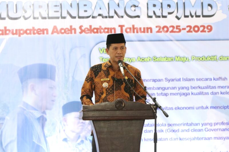 Bupati Aceh Selatan H.Mirwan MS SE, M.Si saat membuka kegiatan Musrenbang.