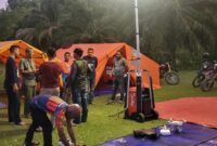 Tim BPBD dan BKSDA mendirikan tenda darurat  menulusuri jejak Gajah yang masuk ke pemukiman warga 