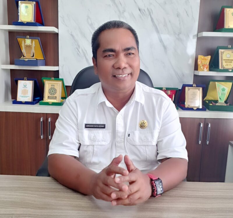 Dr. Amiruddin, MA, dipercayakan sebagai Wakil Rektor Bidang Akademik dan Pengembangan Kelembagaan.