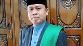 Tgk Aria Sandra S.HI MAg, mengajak umat Islam menjaga diri dan keluarga dari pengaruh negatif globalisasi yang semakin menggerus nilai-nilai moral dan adab kehidupan