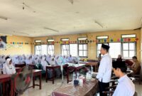 Kepala Kantor Kementerian Agama (Kakankemenag) Pidie Jaya, Mulyadi, hadir langsung dan memberikan wejangan penuh makna kepada para siswa baru.Selasa, 15 Juli 2025