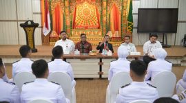 Fadhlullah saat menerima kunjungan Purna Praja IPDN Angkatan 32 di Rumah Dinas Wakil Gubernur Aceh, Jumat (15/8/2025).