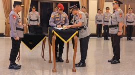 Brigjen Pol Marzuki Ali Basyah resmi menjabat sebagai Kapolda Aceh setelah dilantik oleh Kapolri Jenderal Pol Listyo Sigit Prabowo di Gedung Rupatama Mabes Polri, Jakarta, Selasa, 19 Agustus 2025.