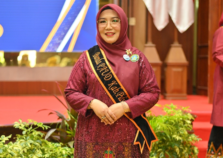 Bunda PAUD Kabupaten Pidie Jaya, Ny. Hj. Asmawati Sibral,