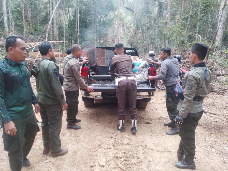 KPH Wilayah IV Bersama Aparat TNI–Polri Hentikan Aktivitas Perambahan Hutan Beutong secara Ilegal 