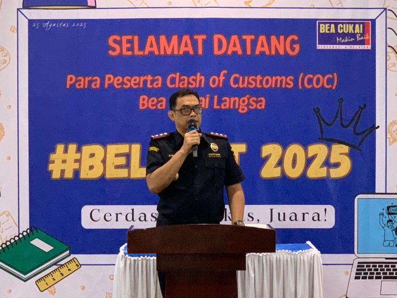 Kepala Bea Cukai Langsa Dwi Harmawanto saat memberikan sambutan kepada pelajar yang mengikuti Bea Cukai Festival Belfest