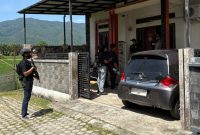 Detasemen Khusus (Densus) 88 Antiteror Polri menangkap dua aparatur sipil negara (ASN) di Aceh karena diduga terlibat jaringan terorisme, Selasa, 5 Agustus 2025.