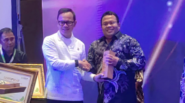 Walikota Sabang menerima penghargaan yang diinisiasi oleh Koalisi Masyarakat Sipil untuk Pendanaan Ekologis (KMP-SE) dan diserahkan langsung oleh Wamendagri dalam Konferensi Nasional Pendanaan Ekologis VI Tahun 2025 di Jakarta, Selasa (5/8).