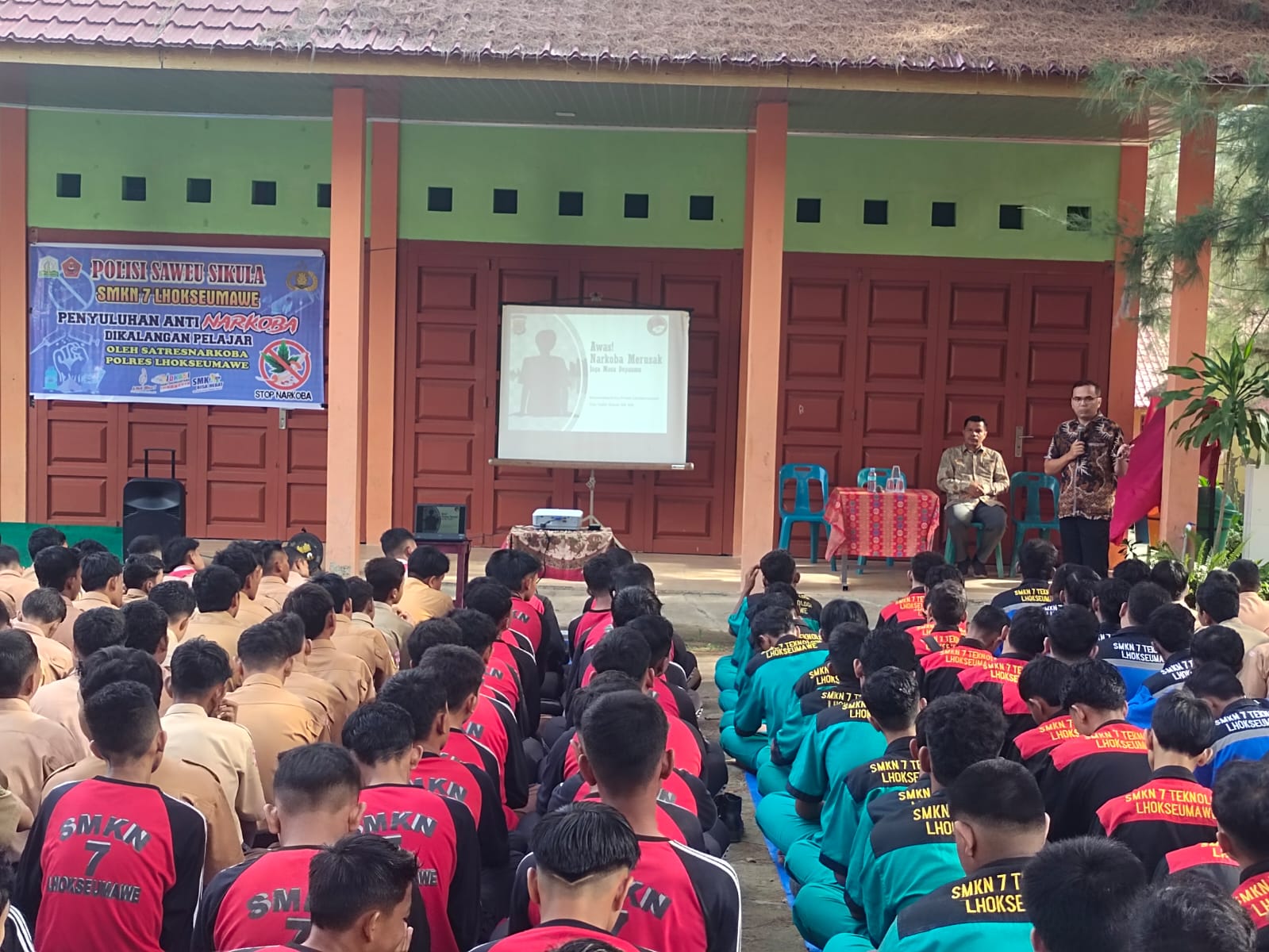 Kasatresnarkoba Polres Lhokseumawe Sosialisasi Bahaya Narkoba di SMKN 7