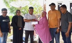 Sambangi Rumah Duka, IMI Kota Langsa Santuni Keluarga Almarhum Syafaruddin Zebua