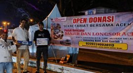 Ajak Warga Donasi Untuk Korban Banjir Bandang, Relawan Sekber Aceh Buka Posko di Taman Hutan Kota Banda Aceh. senin 01/12/2025.