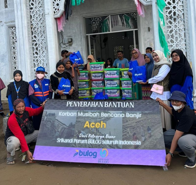 DT Peduli Aceh kobolarasi dengan Srinkandi bulog salurkan bantuan kemanusiaan 130 paket lagistik Pidie Jaya &  Bireuen. Senin (22/12/2025)