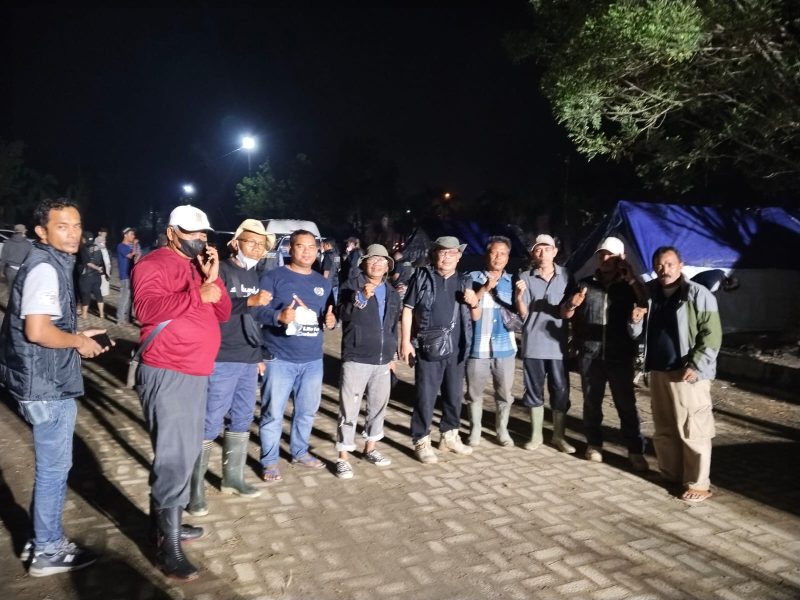 Ketua PWI Aceh Nasir Nurdin bersama pengurus PWI Langsa dan Aceh Tamiang 