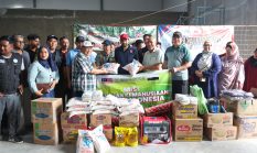 Gubernur Aceh Muzakir Manaf Terima Bantuan Kemanusiaan Secara Simbolis dari Warga Malaysia