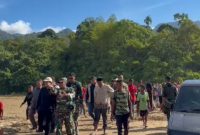 Wakil Gubernur Aceh, Fadhlullah, melakukan kunjungan kerja ke Kawasan Pameu, Kabupaten Aceh Tengah, Minggu (21/12/2025),