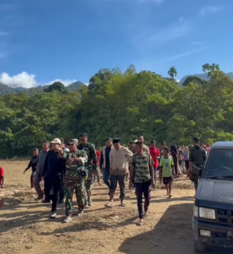Wakil Gubernur Aceh, Fadhlullah, melakukan kunjungan kerja ke Kawasan Pameu, Kabupaten Aceh Tengah, Minggu (21/12/2025),