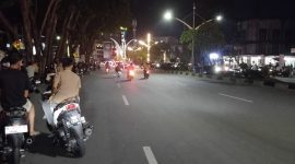Malam pergantian tahun 2025- 2026 tampak sepi di bundaran tegu simpang Lima Banda Aceh Rabu 31 des 2025. 11.45. wib.