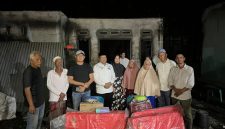 Bupati Kadinsos Bireuen Kunjungi Korban Kebakaran di Dusun Mesjid, Gampong Cot Bada Baroh, Kecamatan Peusangan, Bireuen. Senin 26/01/2026.