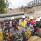 Menteri PU Ir. Dody Hanggodo, M.PE. meninjau pembangunan Jembatan Rangka Baja Kreung Tingkem di Kecamatan Kuta Blang, Kabupaten Bireuen, Rabu (21/1/2026).