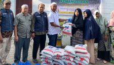  Ketua Tim BAZARNAS melalui ketua Panitia penyaluran amil Zakat Ustad Wahyudi, yang didampingi Ustad Mulyadi, menyebutkan, dampak dari pada musibah banjir dan lonsor Aceh. di Kabupaten Bireuen, Provinsi Aceh. Minggu (25/01/2026).