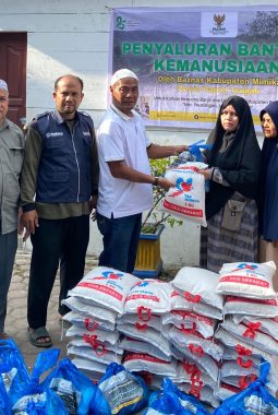 BAZNAS Mimika Papua Tengah Salurkan Bantuan 180 Paket Sembako 4 Kecamatan di Bireuen