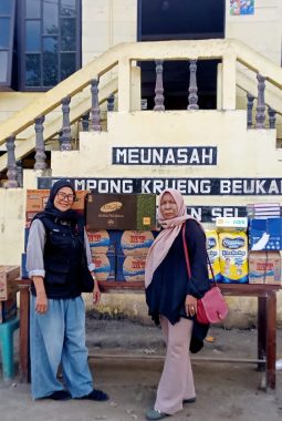 Media Peduli Salurkan Bantuan ke Masyarakat Terdampak Bencana di Gampong Krueng Beukah