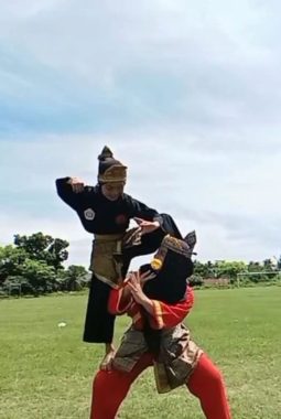 Pencak Silat Asah Psikomotorik Siswa Muhammadiyah Boarding School Bireuen